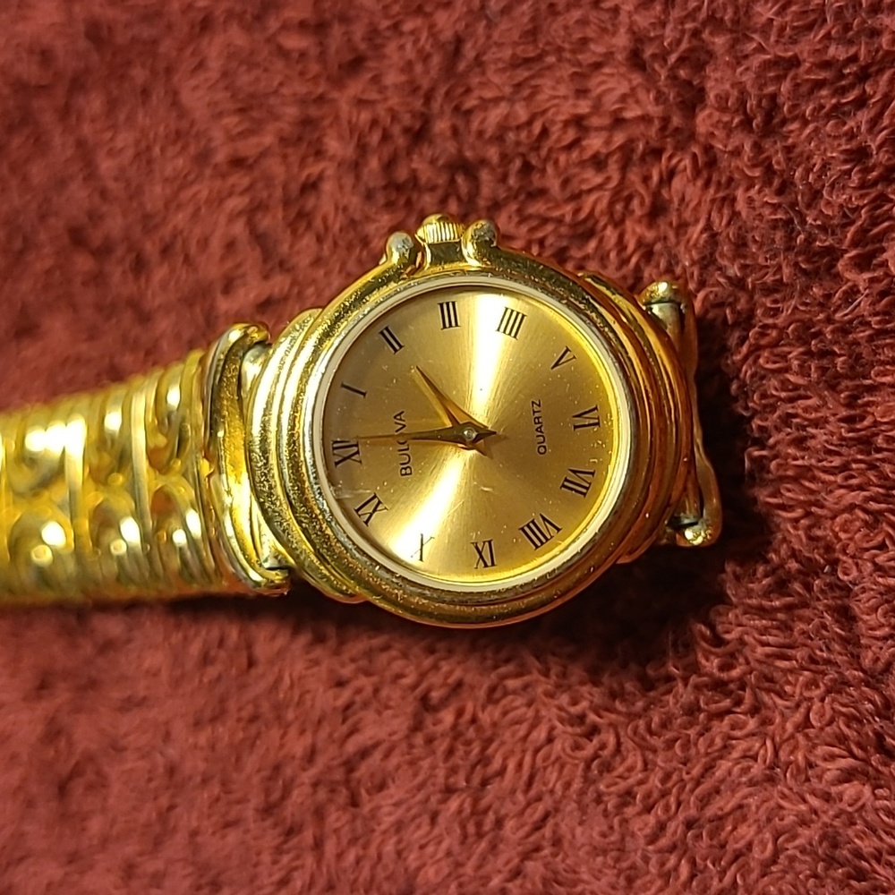 Bulova watch - Picture 2 of 3